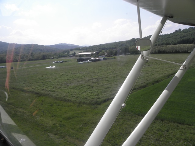 Atterraggio a Bardi con il Twin