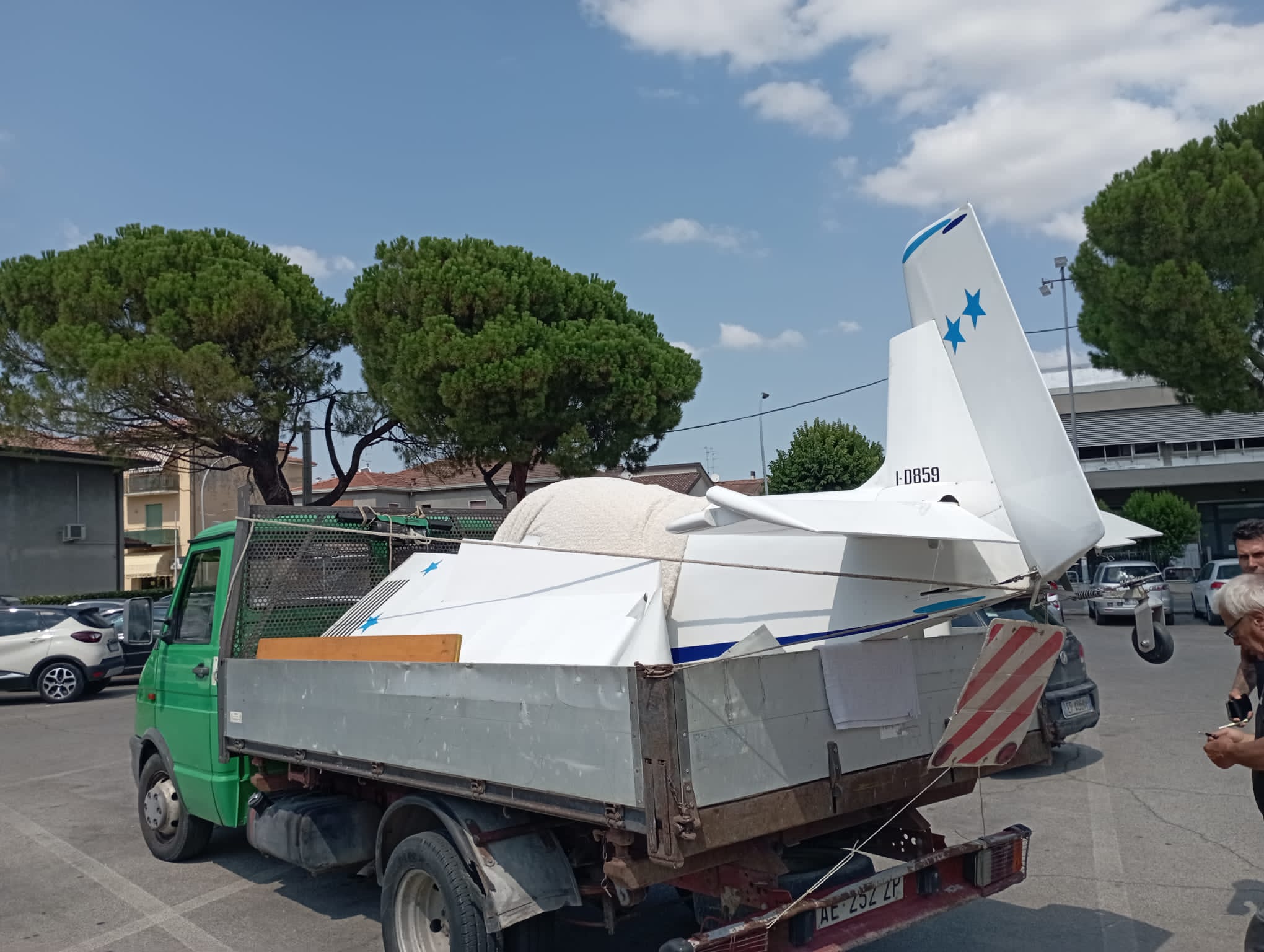 5182c3ff 53f3 4da3 bcb6 eb8aae161b5c