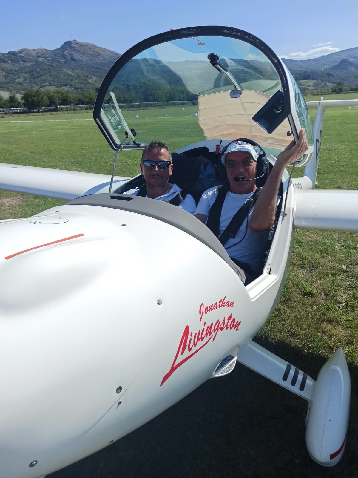 45e57e92 a725 4d51 ae48 fdf7b1283bad