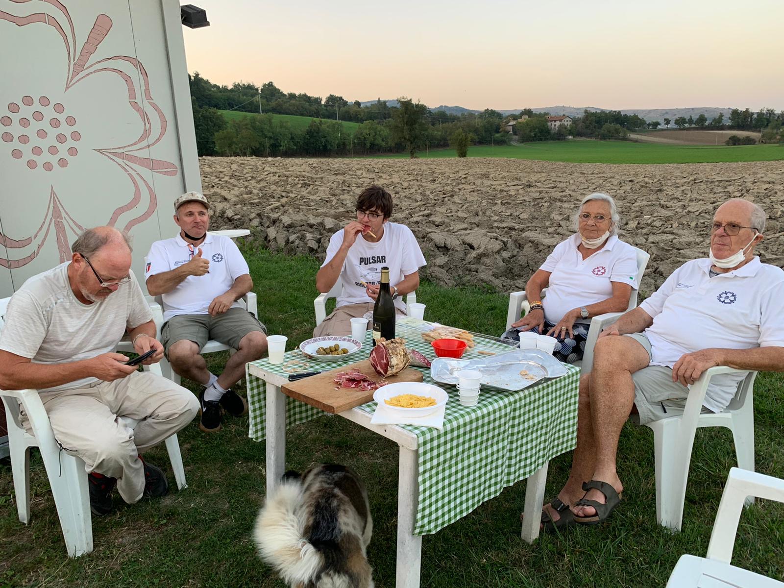 0ef1995e a18c 42f1 9bd0 ee69773ad343